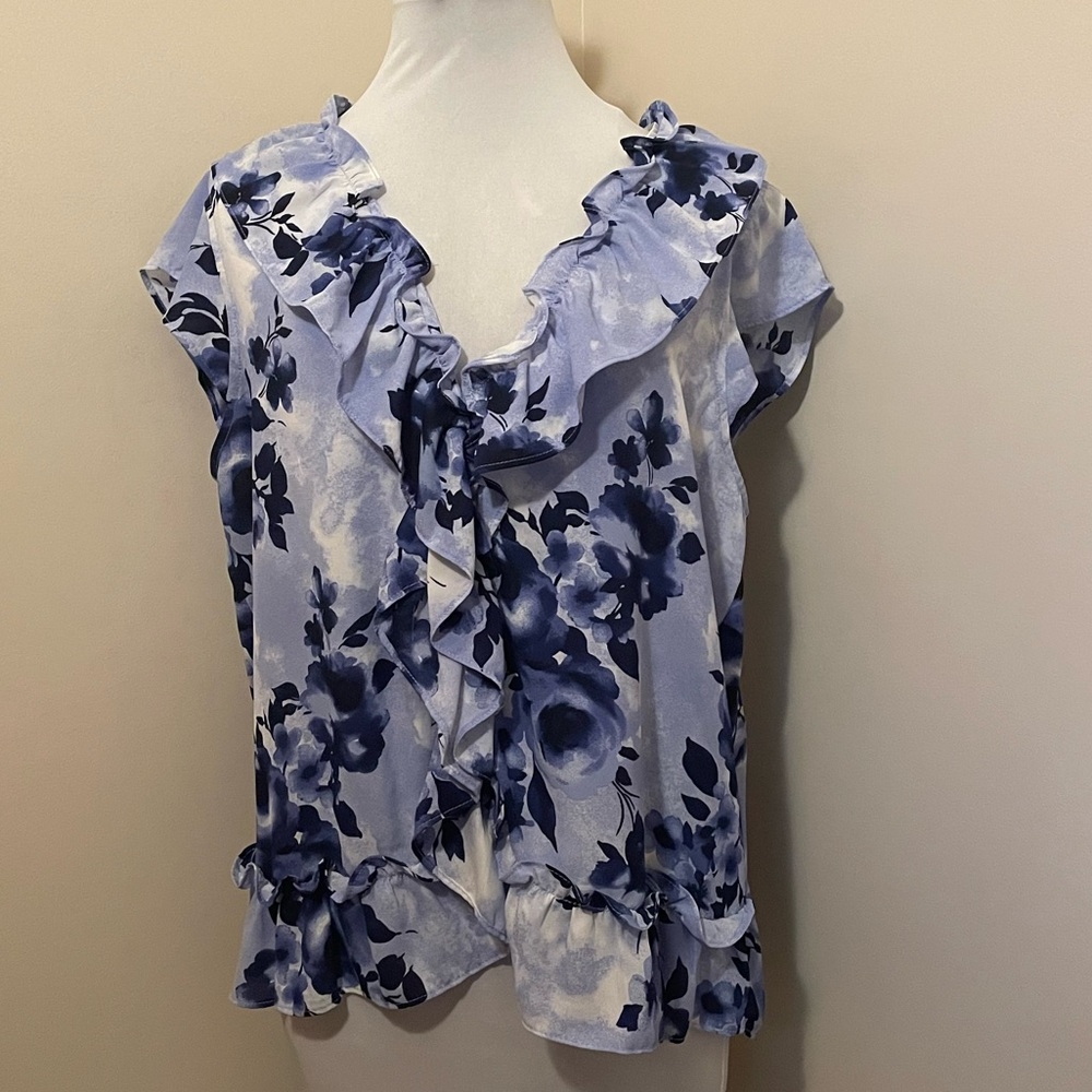 Counterparts Size L Floral Ruffle Women's Top - Blue